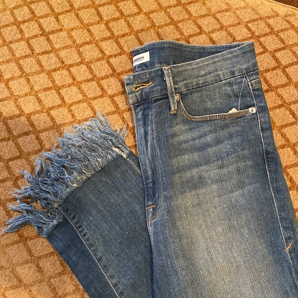 Good American Fringe skinny jeans. - Picture 7 of 7